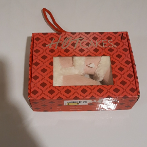 New in box girls size 4 boot. - Picture 7 of 8